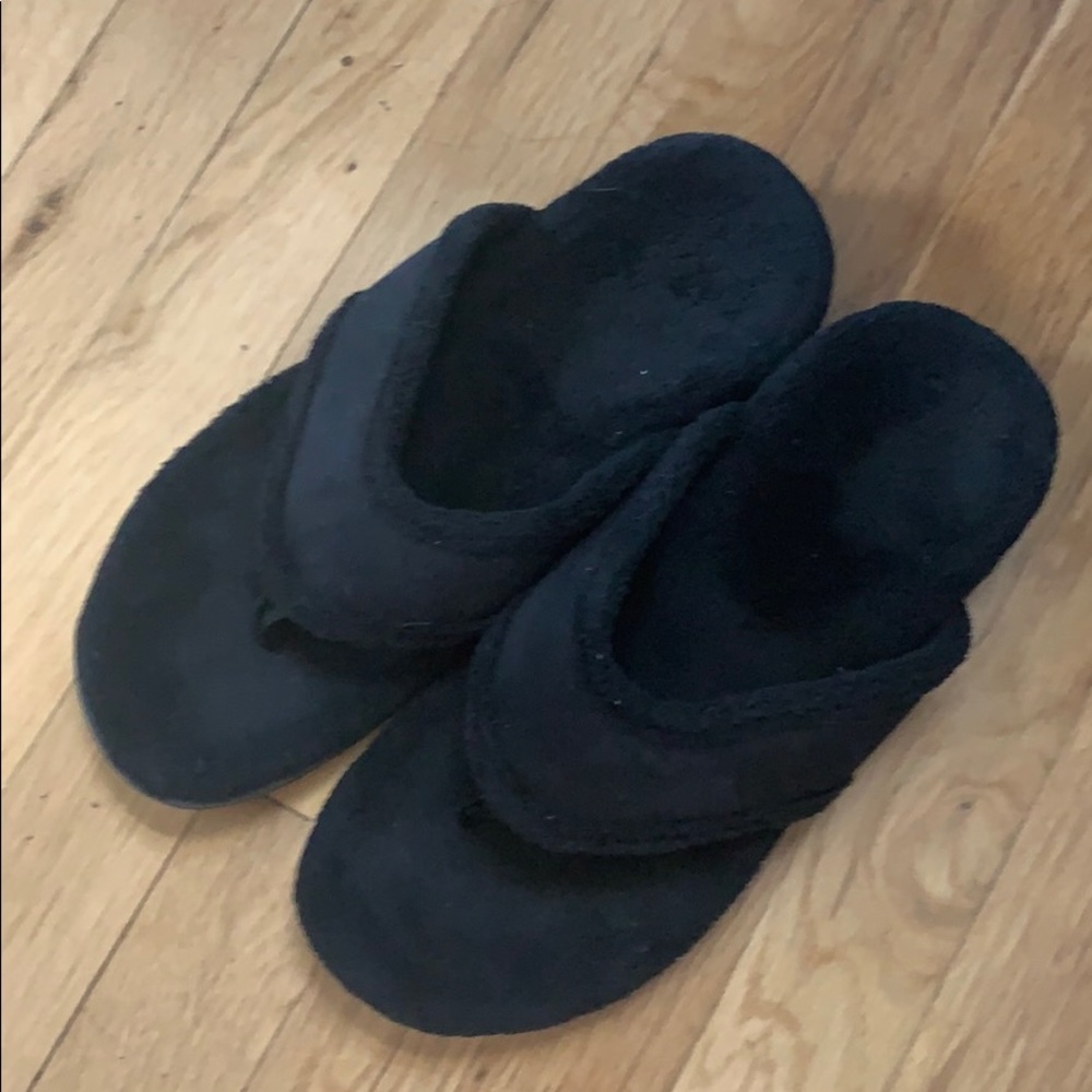 Vionic Black Bliss Slippers